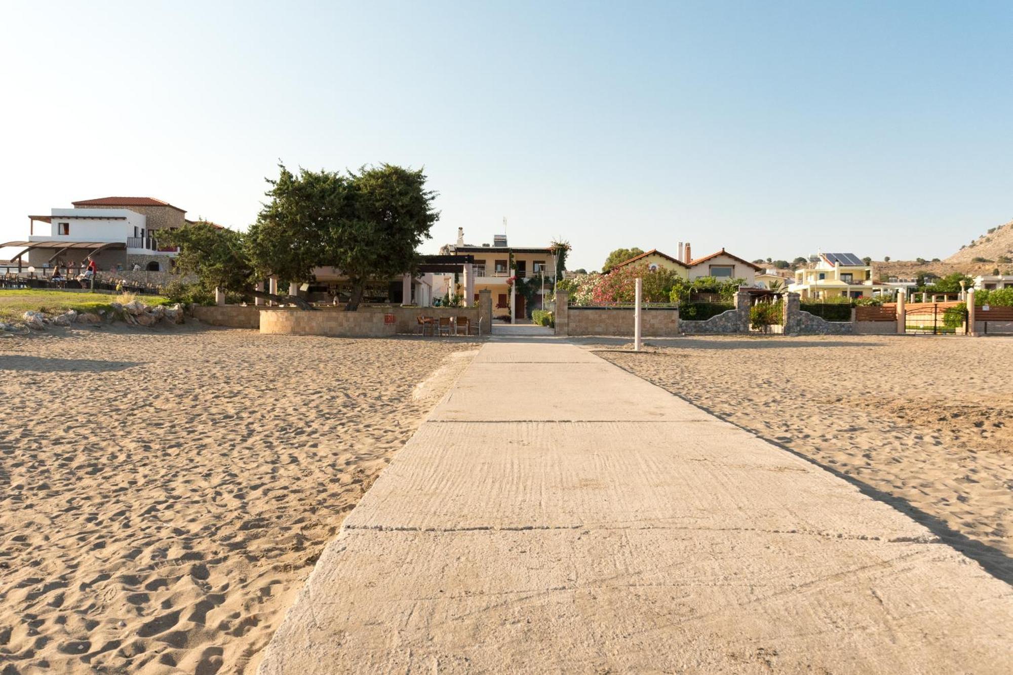 לרדוס Amaryllis Front Beach Hotel מראה חיצוני תמונה